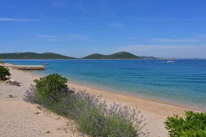 Eden Lady Mobile Home, Croatia, Drage Ngoại thất bức ảnh